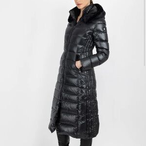 Snowman black down long puffer coat with real fur hood size Large